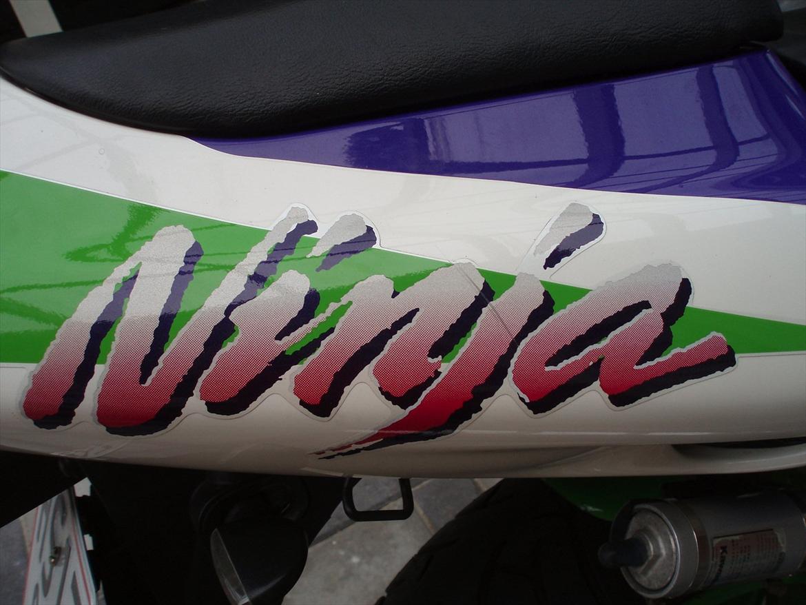 Kawasaki Ninja ZX9R billede 6