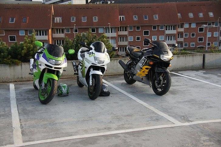 Kawasaki Ninja ZX9R billede 11