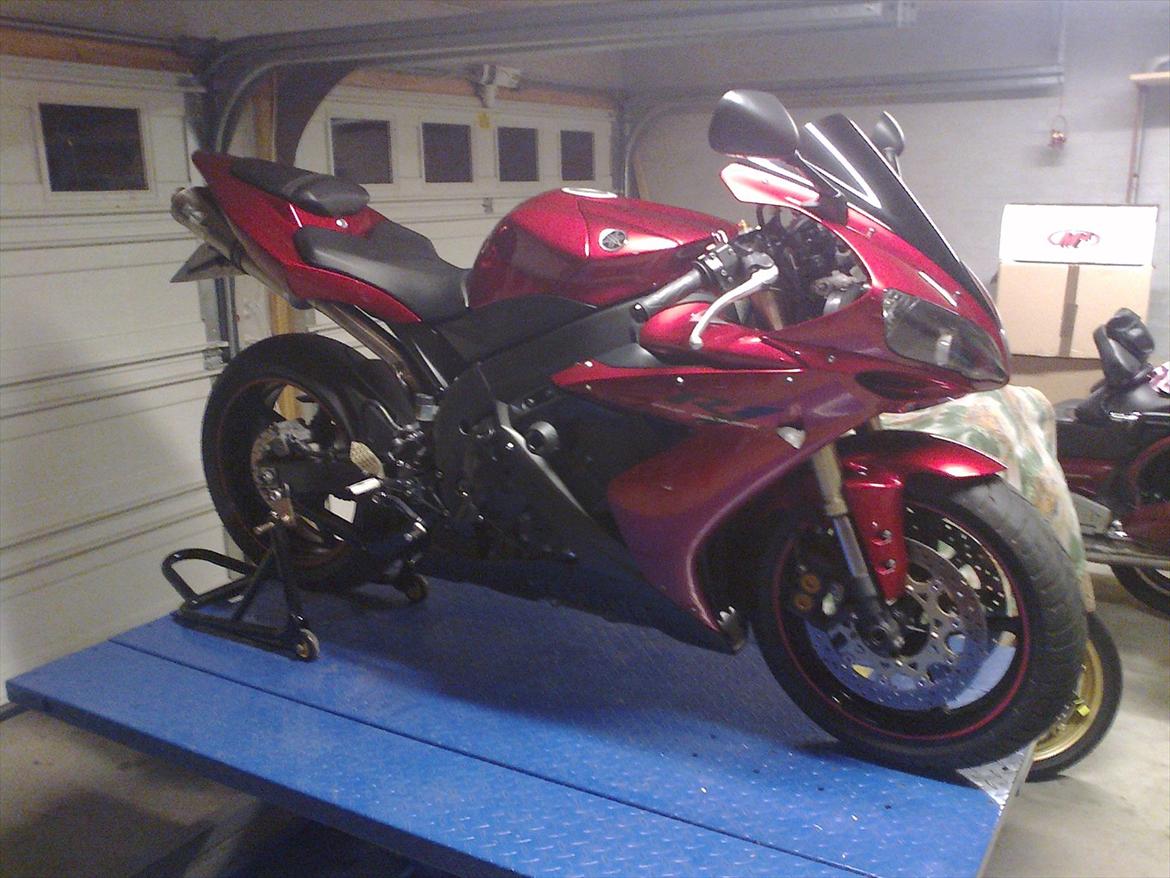 Yamaha YZF R1 billede 2