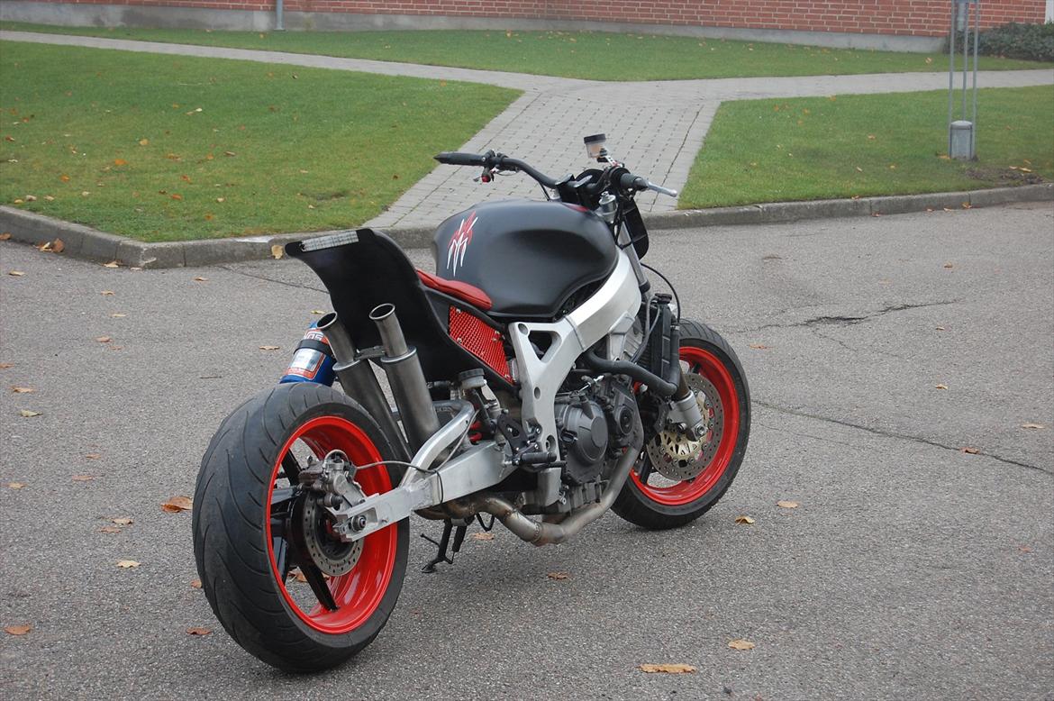 Honda CBR 900 Streetfighter billede 4