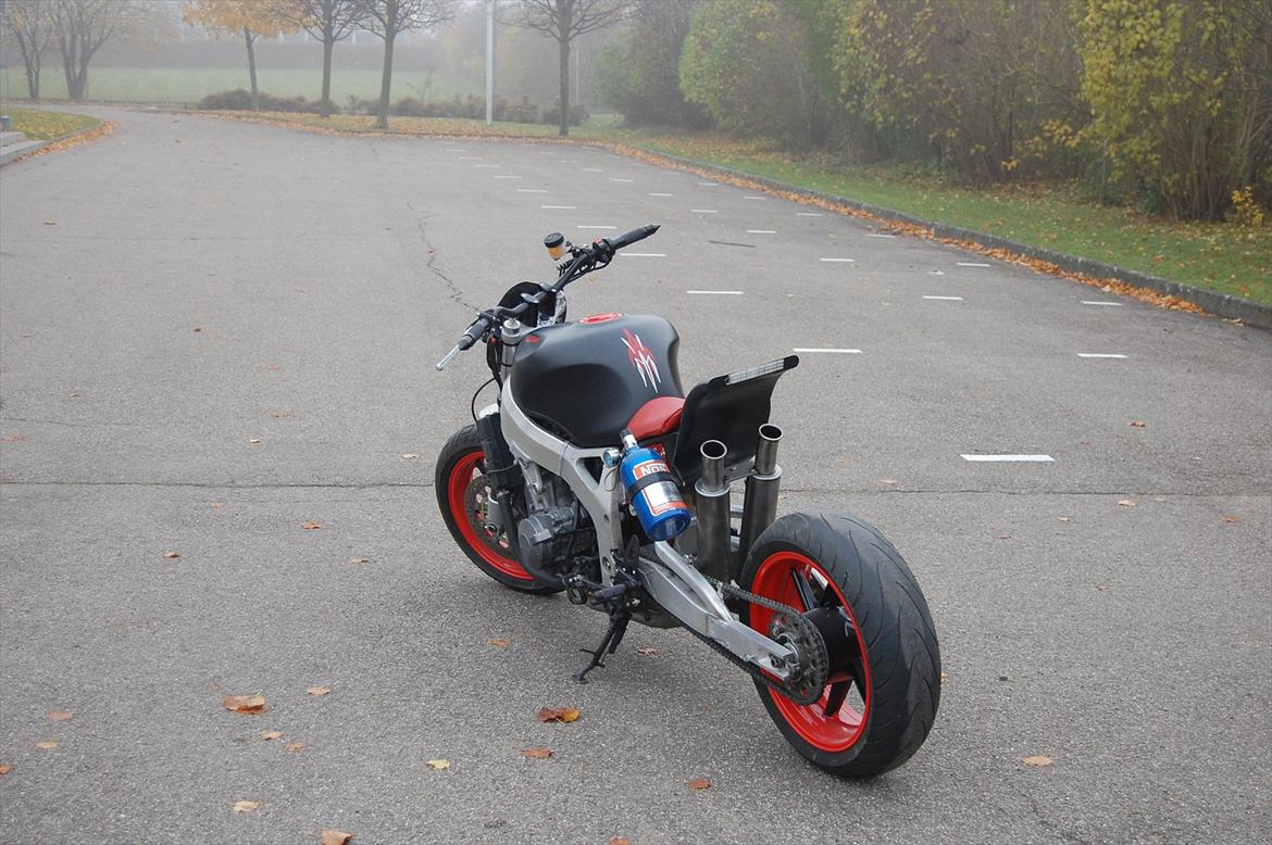 Honda CBR 900 Streetfighter billede 5