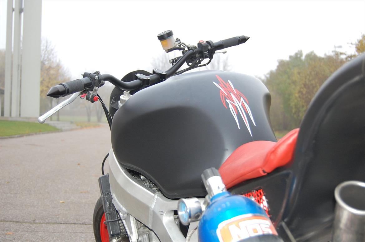 Honda CBR 900 Streetfighter billede 8