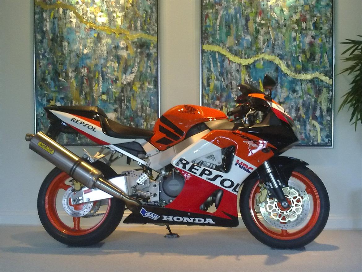 Honda cbr 900rr repsol - min drøm på 2 hjul billede 1