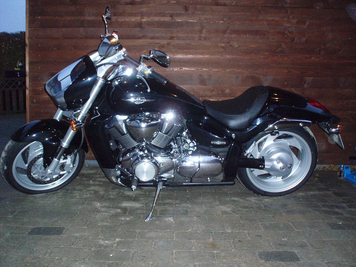 Suzuki m1800r (SOLGT) billede 1