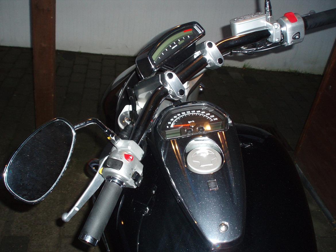 Suzuki m1800r (SOLGT) billede 3