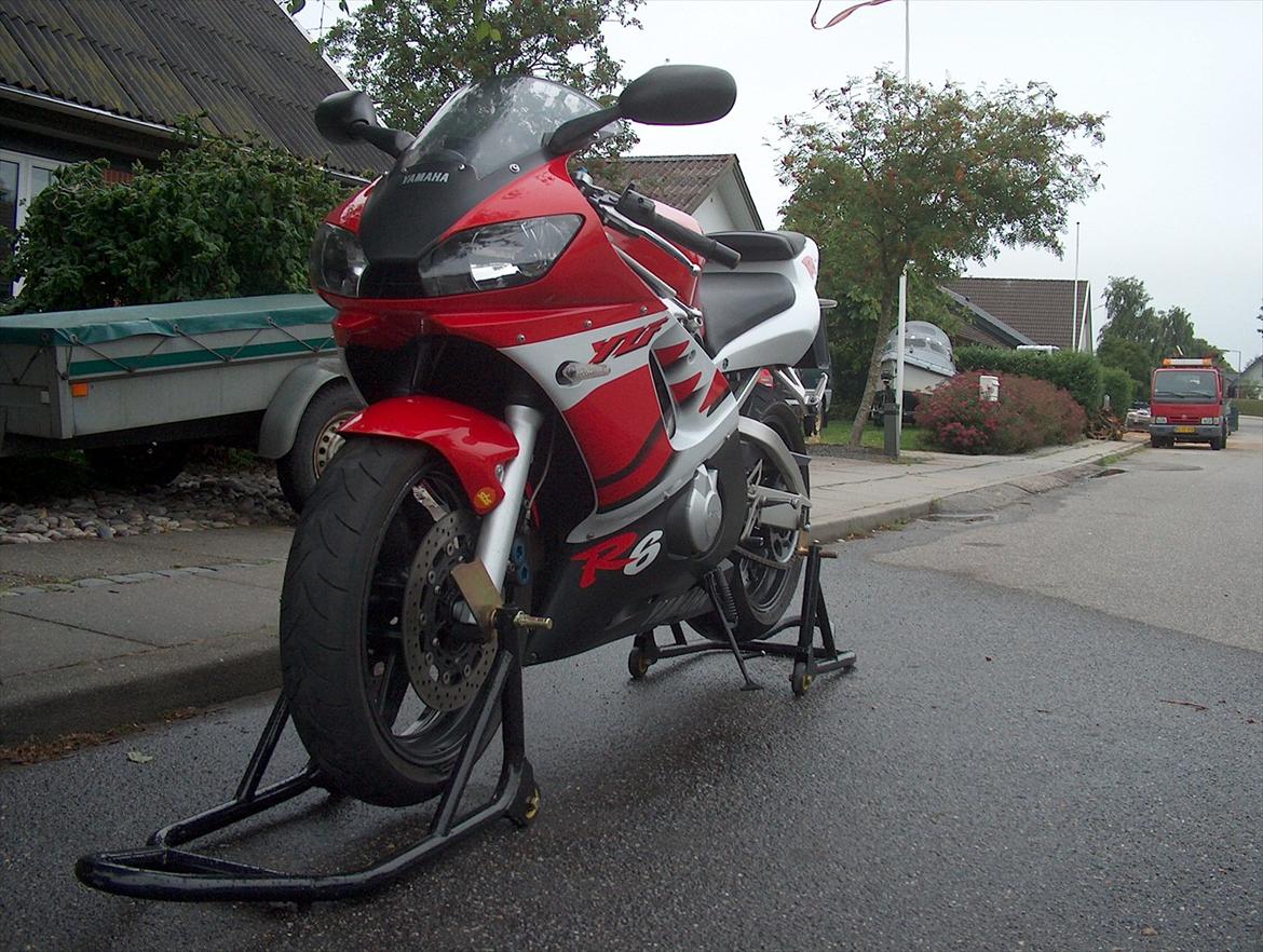 Yamaha YZF R6 - Nyvasket og dejlig billede 1