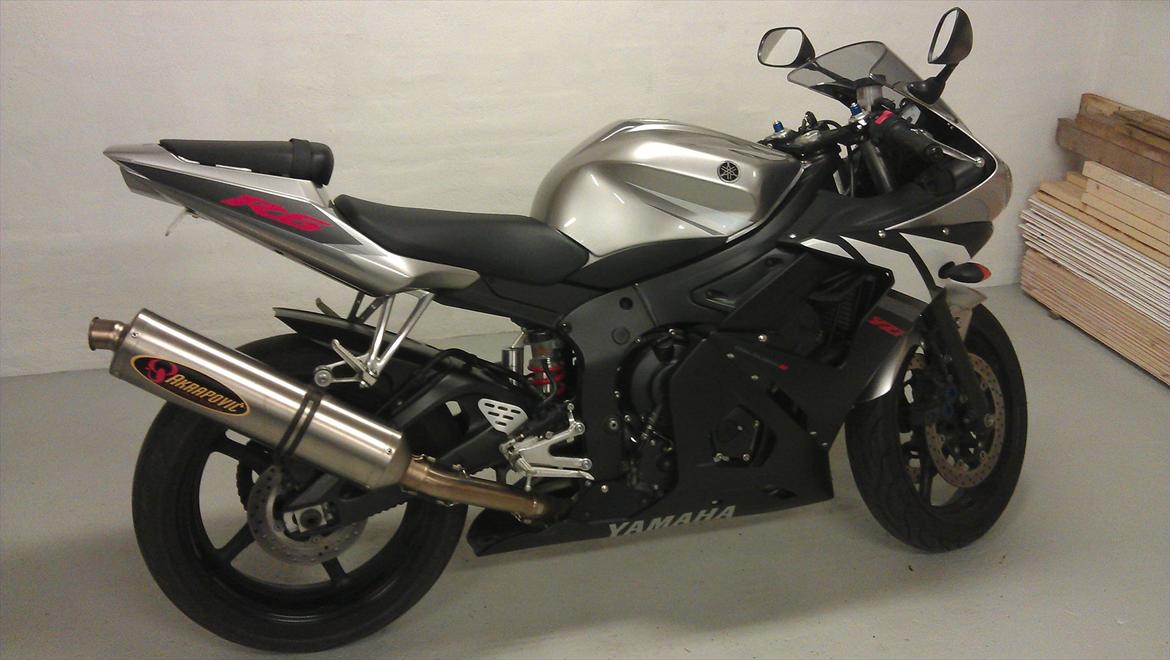 Yamaha yzf R6 billede 1