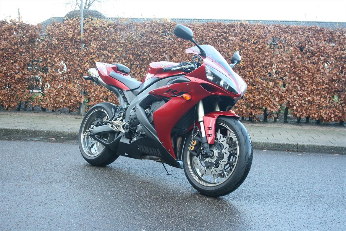 Yamaha R1 billede 9