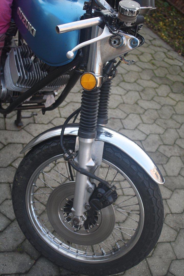 Suzuki gt 250 (SOLGT) billede 7