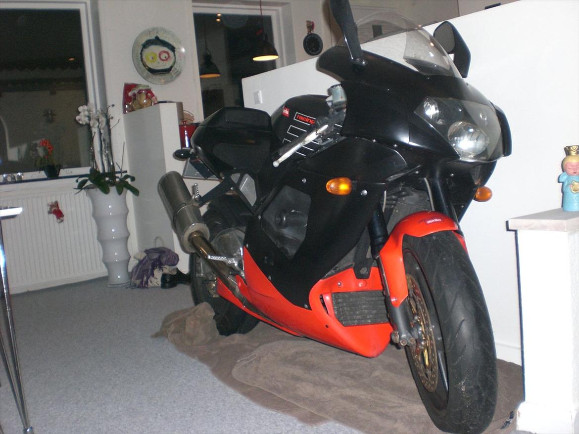 Aprilia rsv mille billede 1