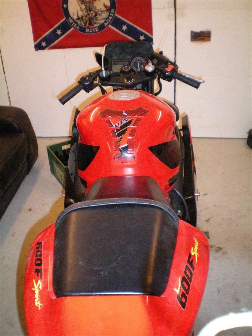 Honda Cbr 600 F4i sport. - Løsligt samlet, for at få et billede af hvordan den kommer til at se ud. ;D billede 5