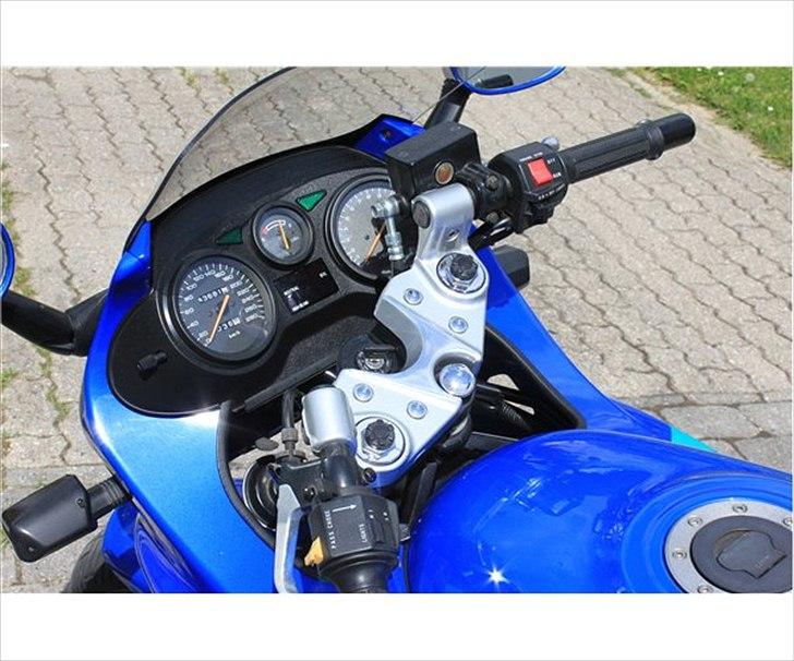 Suzuki GSX 750 F billede 2