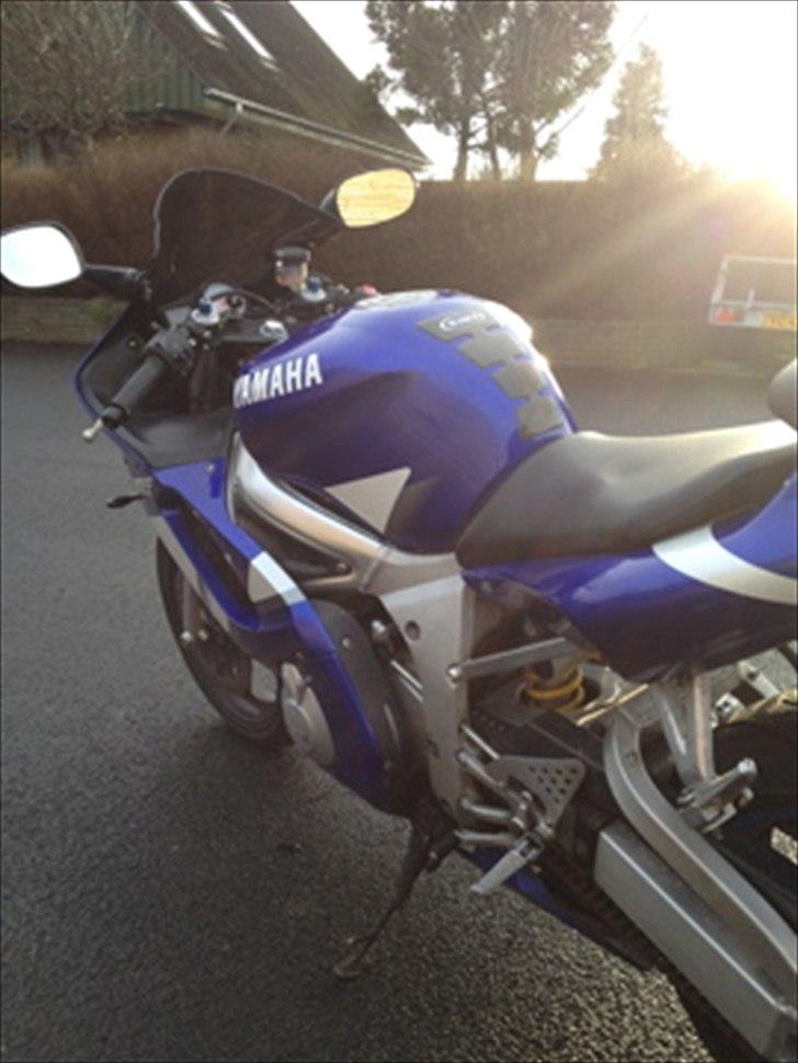 Yamaha YZF R6 Solgt billede 2