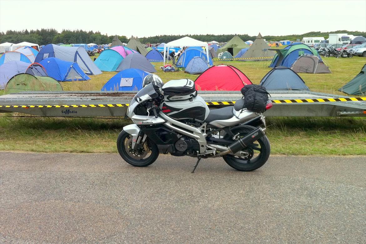 Aprilia SL1000 solgt billede 1