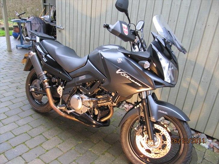 Suzuki DL 650 A K7 Wilbers Edition - Netop hjemkommet, jeg har endnu ikke kørt en kilometer på den billede 4