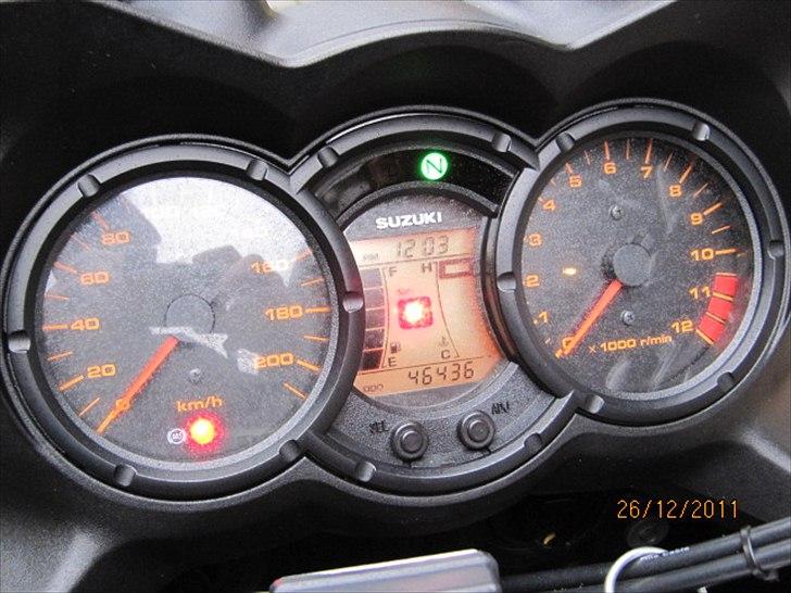 Suzuki DL 650 A K7 Wilbers Edition - Km 46436 da jeg overtog den. Den er jo kun lige kørt til billede 11