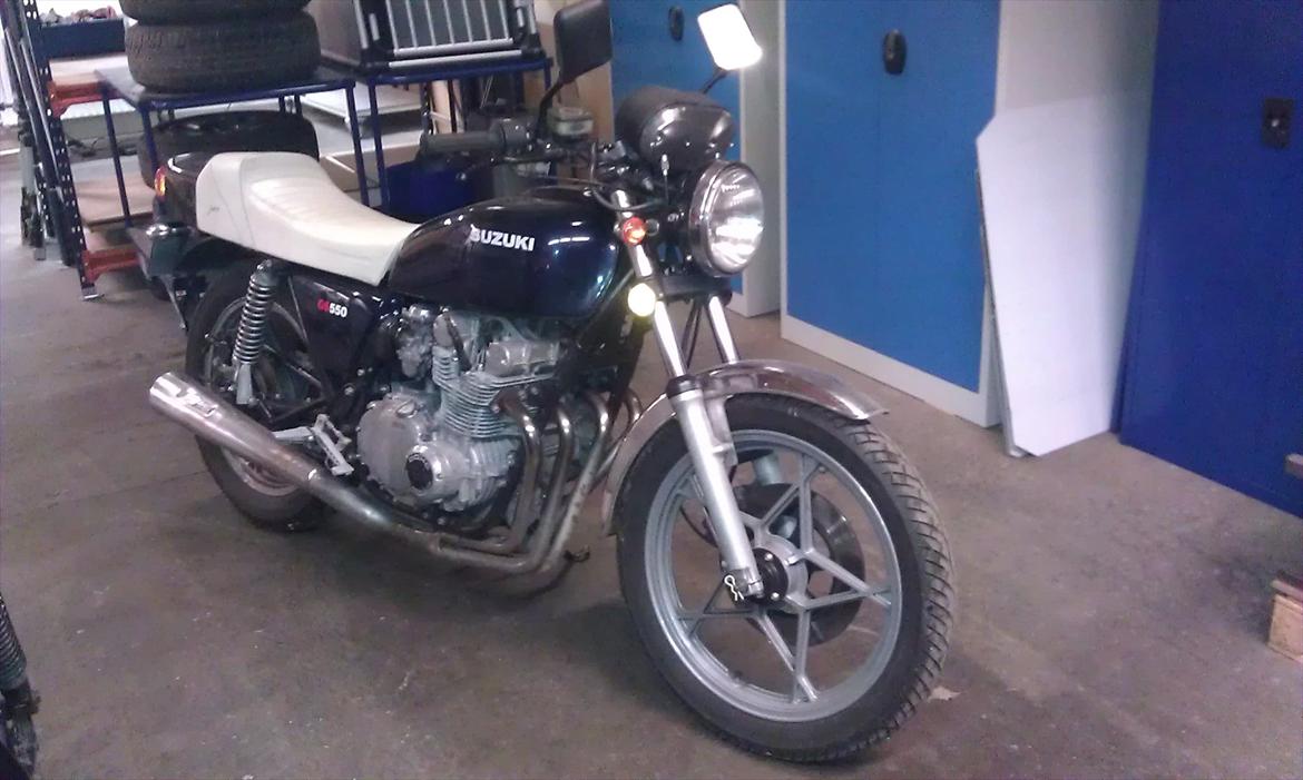 Suzuki GS550 - solgt  billede 1