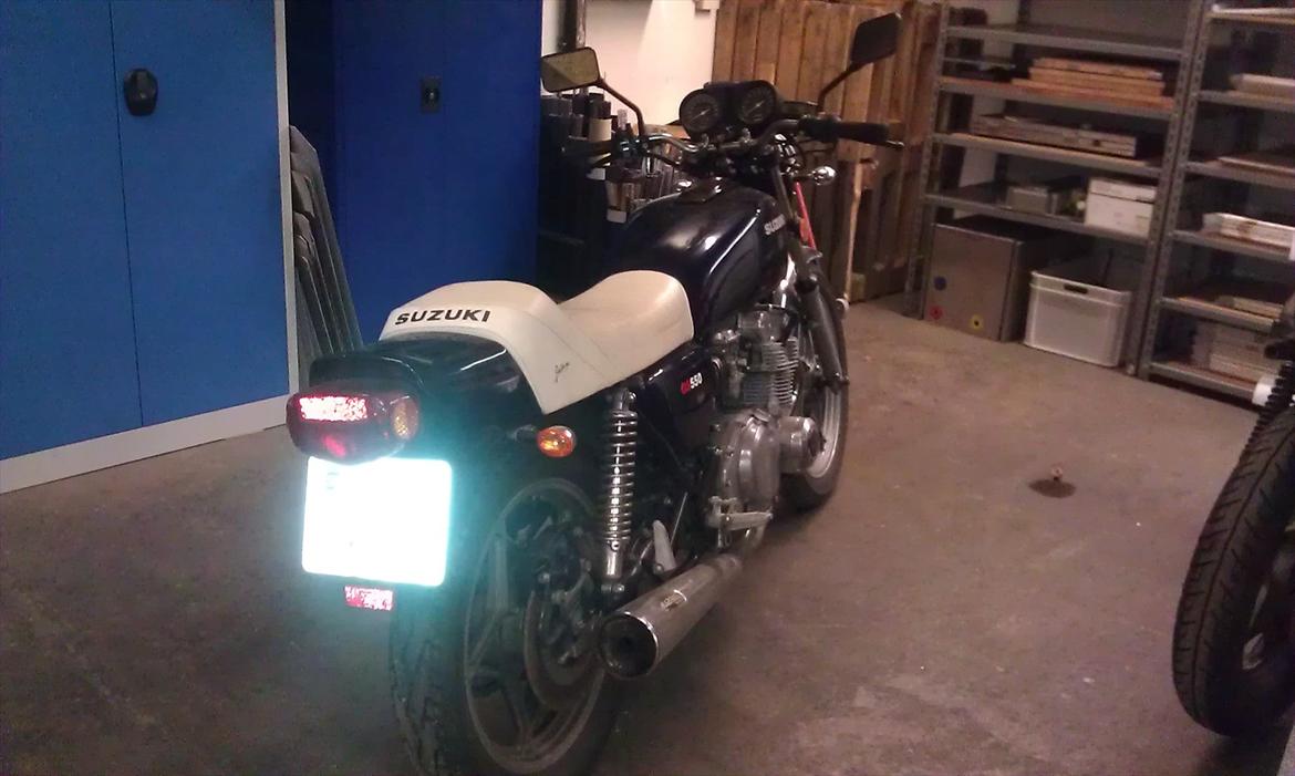 Suzuki GS550 - solgt  billede 2