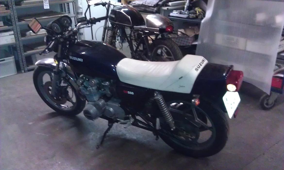 Suzuki GS550 - solgt  billede 3