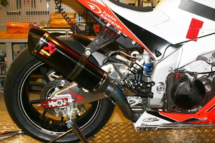 Aprilia A-RSV4 Factory APRC SE - Solgt billede 10