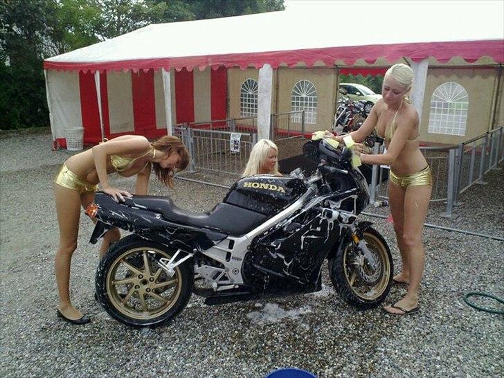 Honda vfr750f - Vask ved mc shop i Næstved billede 16