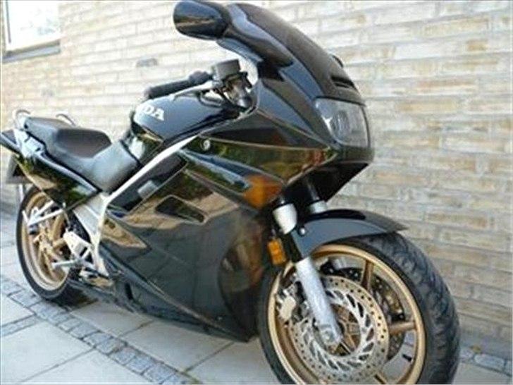 Honda vfr750f - Billede fra salgsannoncen hvor jeg købte den Aug-2010 billede 13