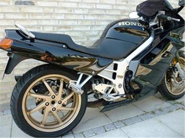 Honda vfr750f - Billede fra salgsannoncen hvor jeg købte den Aug-2010 billede 15