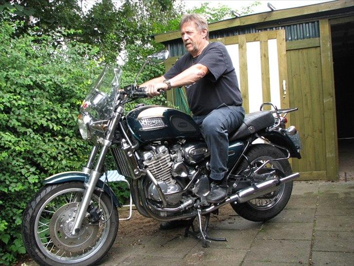 Triumph thunderbird 900 - har lige vasket og pudset billede 1