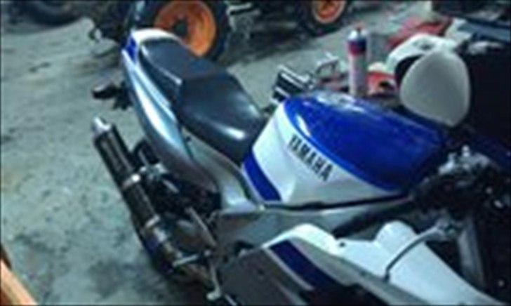 Yamaha FZR billede 3