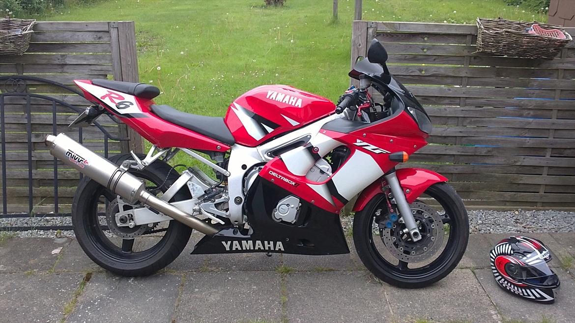 Yamaha YZF R6 billede 1