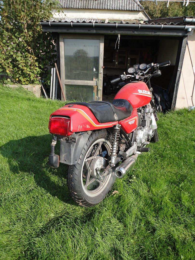 Suzuki GSX 400 F billede 5