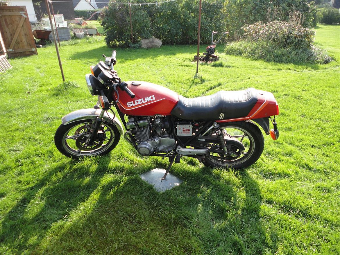 Suzuki GSX 400 F billede 7