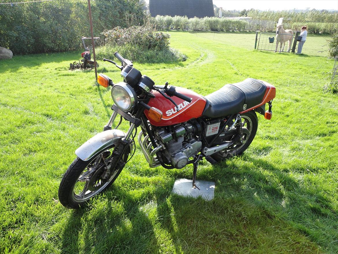 Suzuki GSX 400 F billede 8