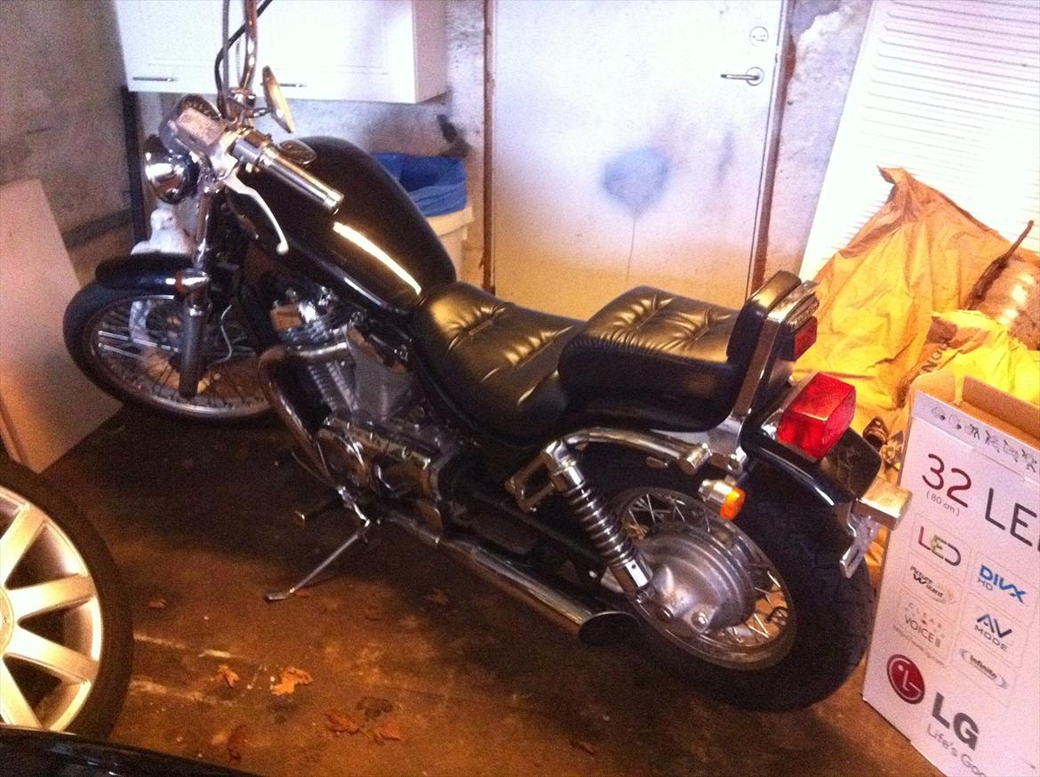 Suzuki intruder (solgt) billede 2