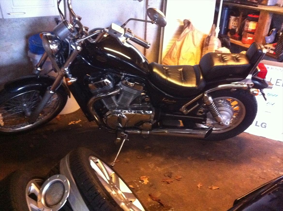 Suzuki intruder (solgt) billede 3