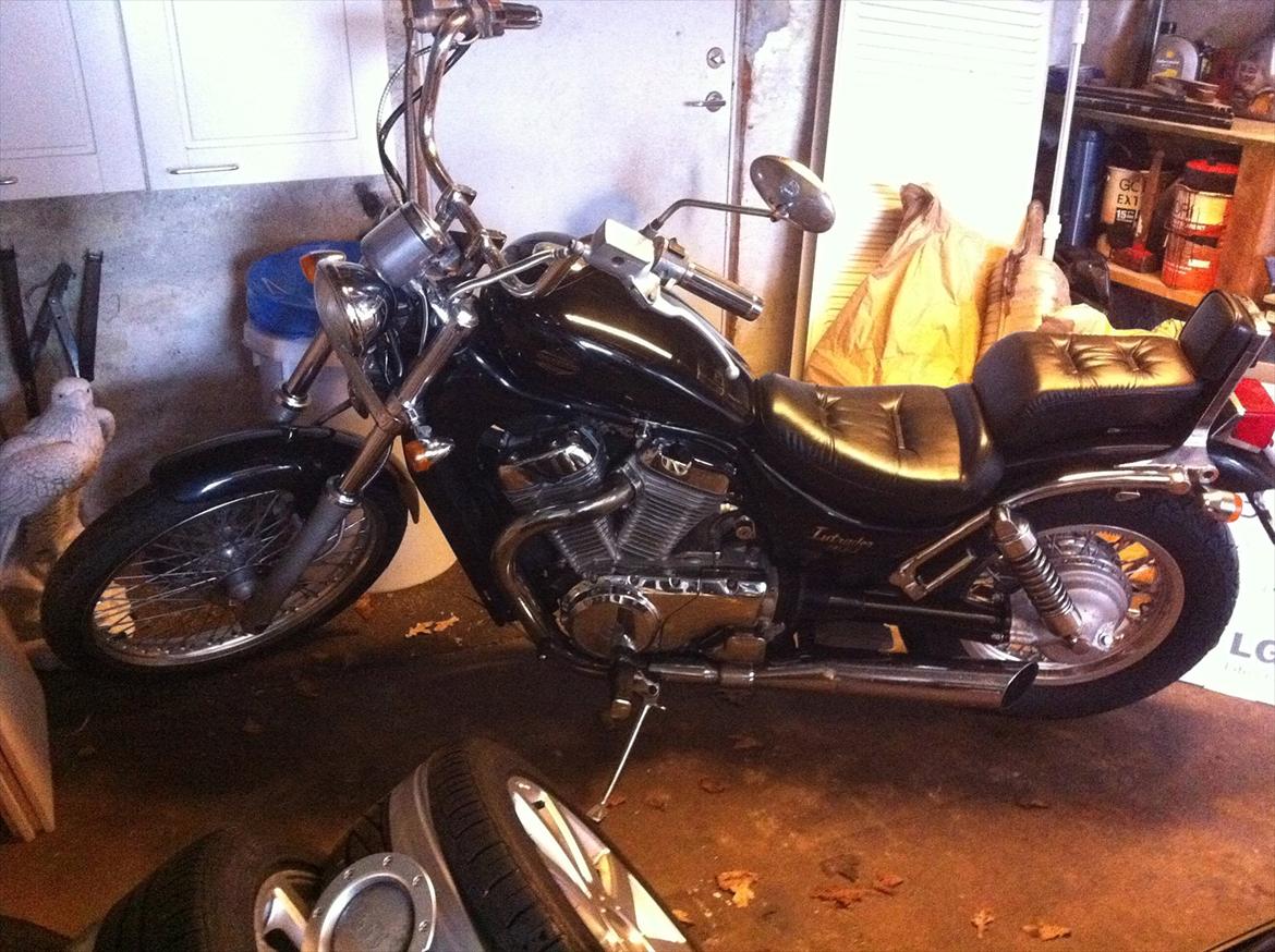 Suzuki intruder (solgt) billede 4