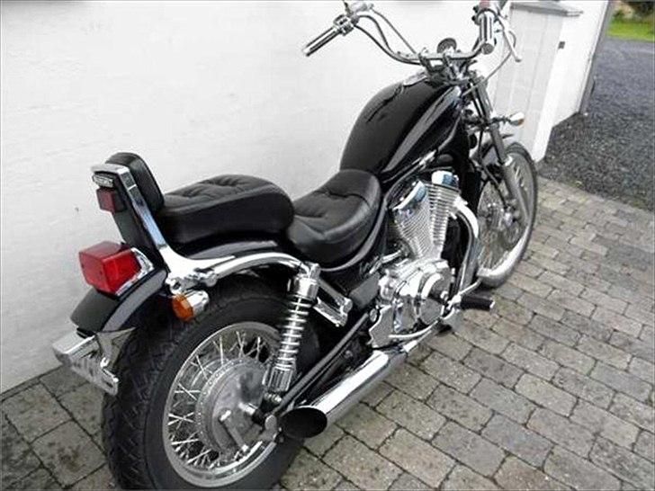 Suzuki intruder (solgt) billede 5