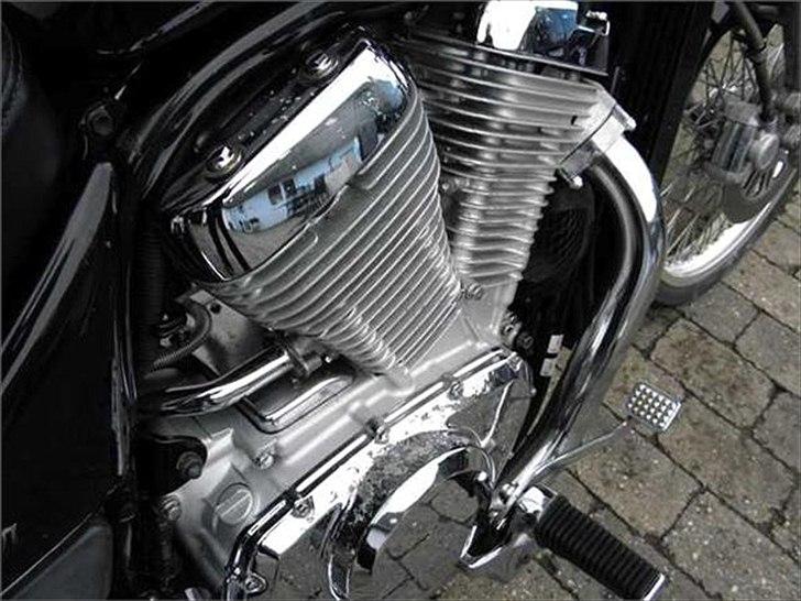 Suzuki intruder (solgt) billede 6