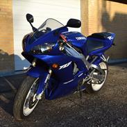 Yamaha YZF - R1