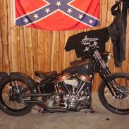 Harley Davidson PanHead Bobber