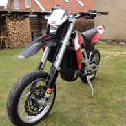 Aprilia SXV 550 - Supermotard