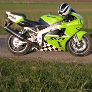 Kawasaki zx7R