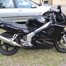 Honda VFR750