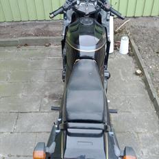 Kawasaki GPz900R - SOLGT! 