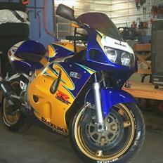 Suzuki gsxr 600