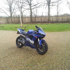 Yamaha R6