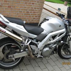 Suzuki SV1000N