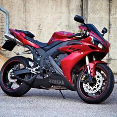 Yamaha YZF R1