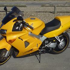 Honda VFR 800   SOLGT
