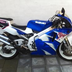 Suzuki RGV